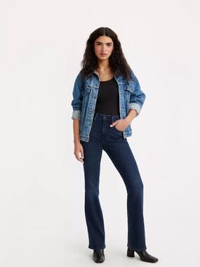 Levi’s Classic Bootcut Jeans Dark Wash Mid Rise Women’s 4
